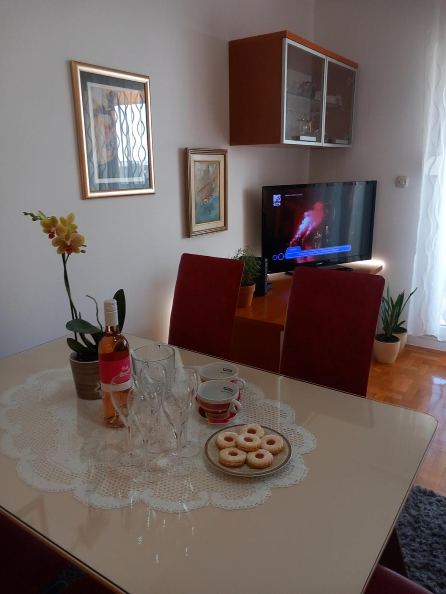 Apartment Harmony - Pleasant And Comfortable Place With A Balcony And A Secured Garage Split Ngoại thất bức ảnh
