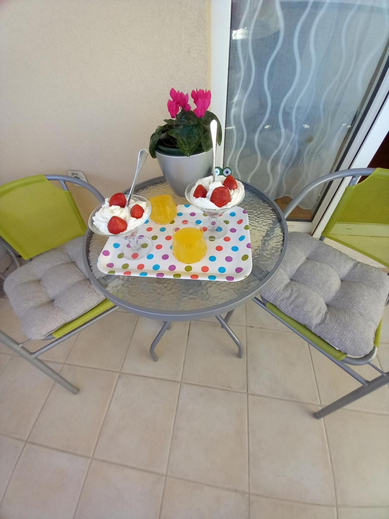 Apartment Harmony - Pleasant And Comfortable Place With A Balcony And A Secured Garage Split Ngoại thất bức ảnh