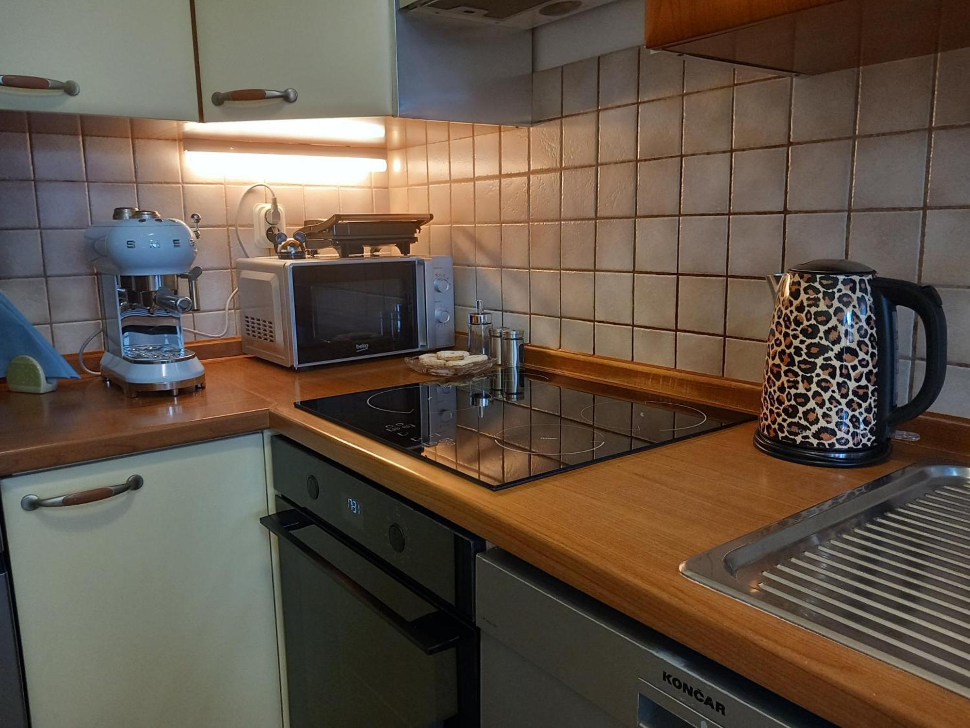 Apartment Harmony - Pleasant And Comfortable Place With A Balcony And A Secured Garage Split Ngoại thất bức ảnh