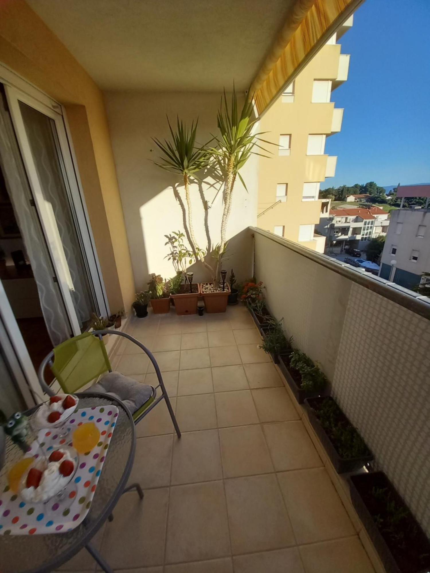Apartment Harmony - Pleasant And Comfortable Place With A Balcony And A Secured Garage Split Ngoại thất bức ảnh