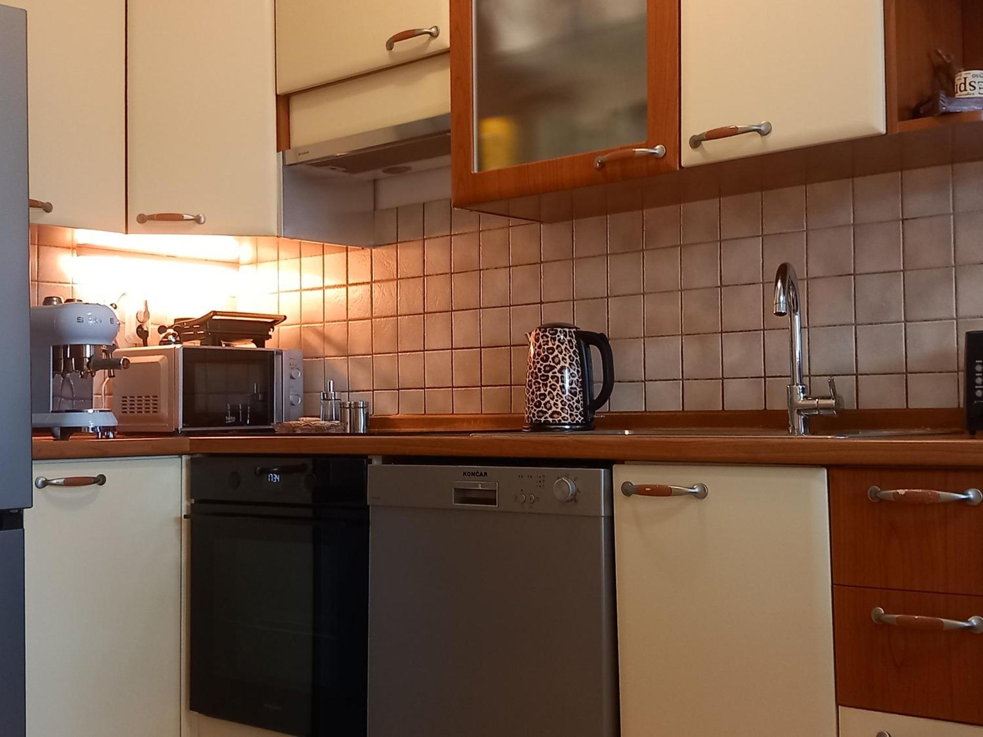 Apartment Harmony - Pleasant And Comfortable Place With A Balcony And A Secured Garage Split Ngoại thất bức ảnh
