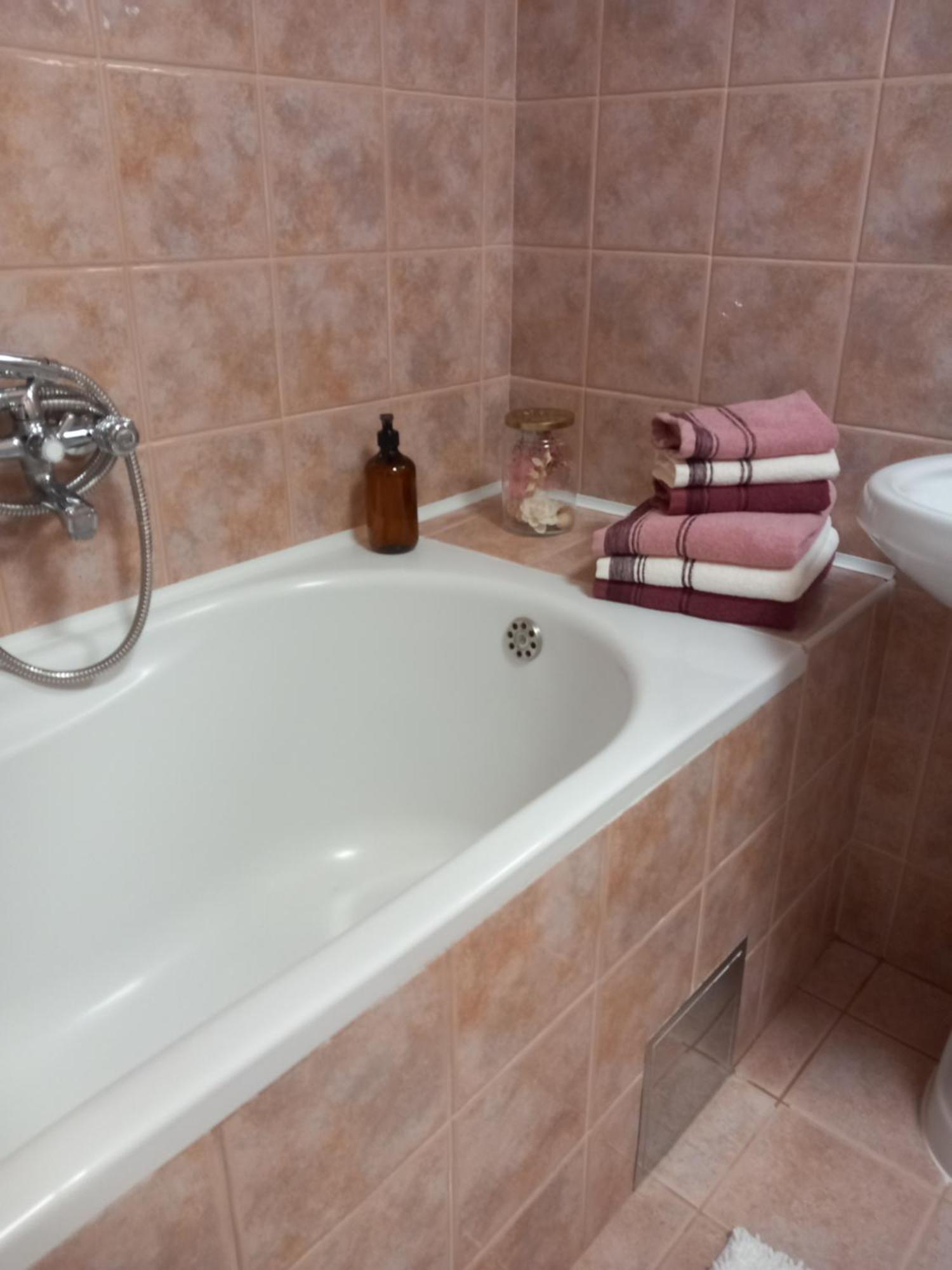 Apartment Harmony - Pleasant And Comfortable Place With A Balcony And A Secured Garage Split Ngoại thất bức ảnh